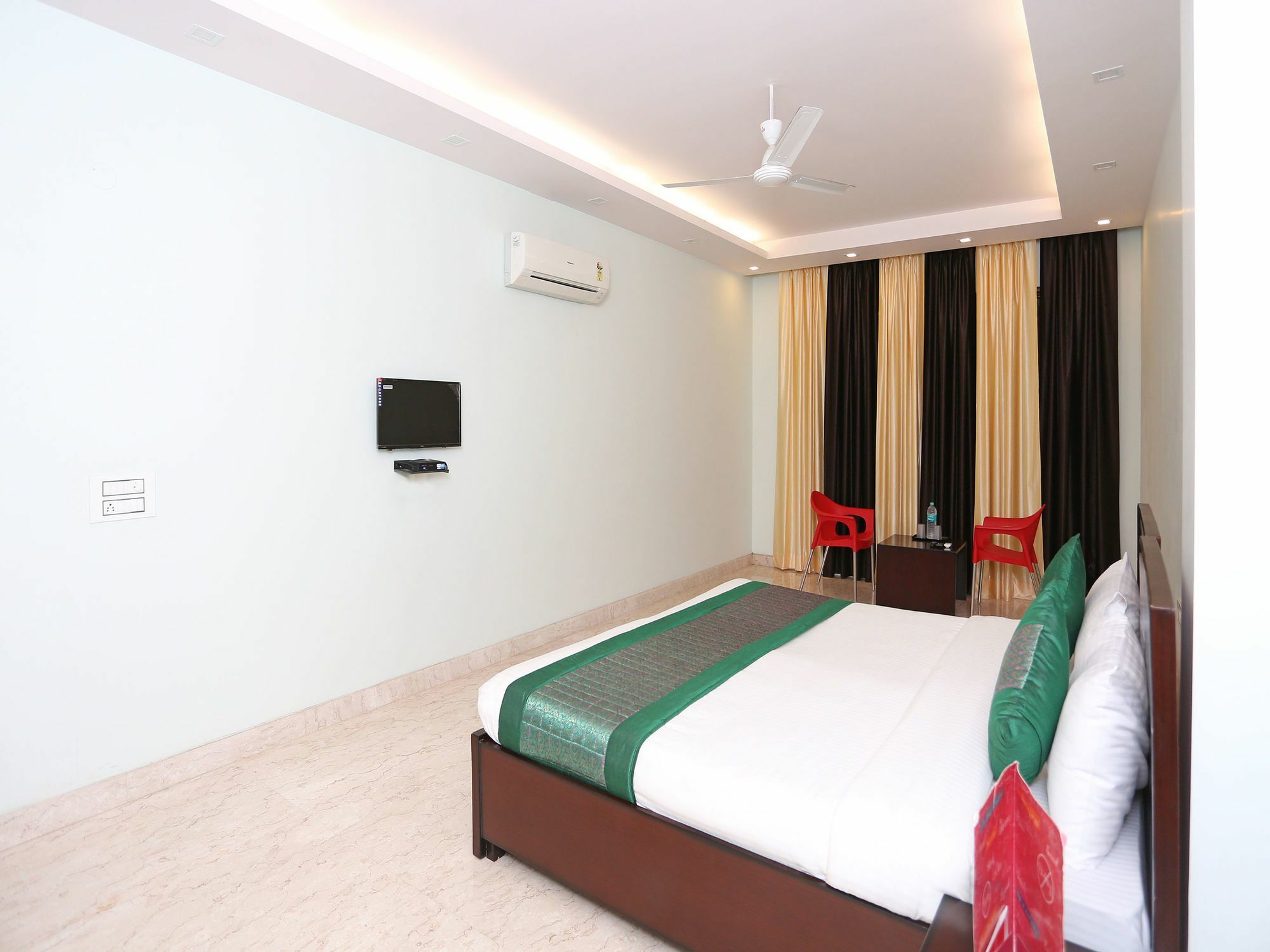 Hotel Oyo 9664 Sector 48 Gurgaon Exterior foto